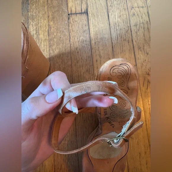 70s Vintage Wooden Wonder Wedge w Clear Vamp and Painted Details Sz 7 - Picture 7 of 13